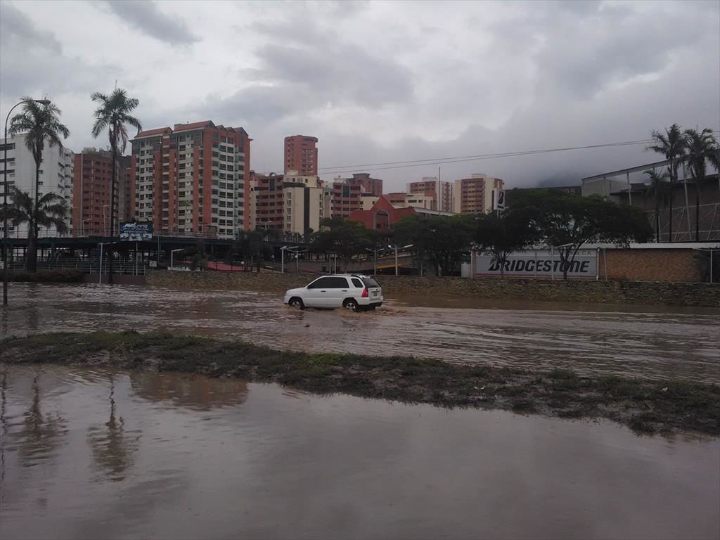 fuertes lluvias causaron inundaciones en Carabobo