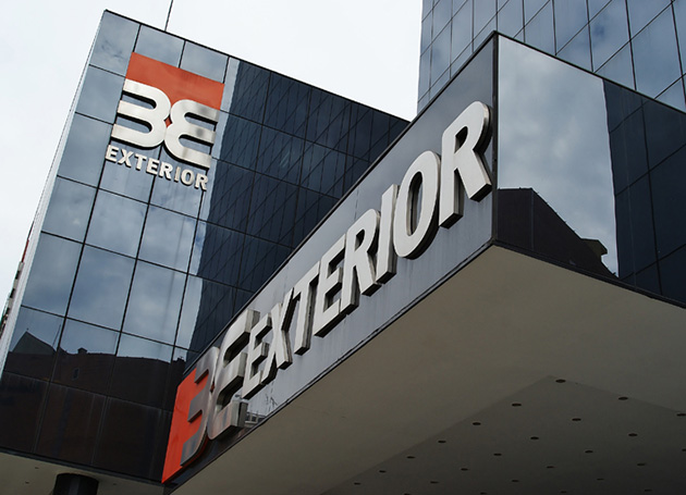 Banco Exterior inició horario