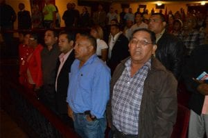 Clbec condecora trabajadores públicos