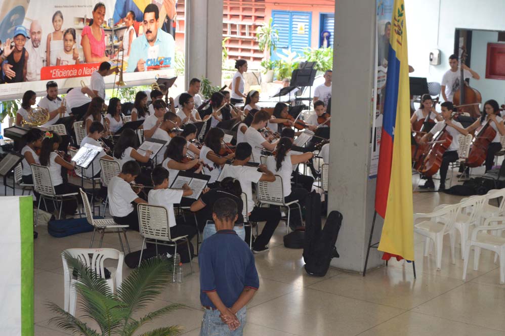 En fotos: ¡Amor a la música! Así ensayan los jóvenes de la orquesta sinfónica