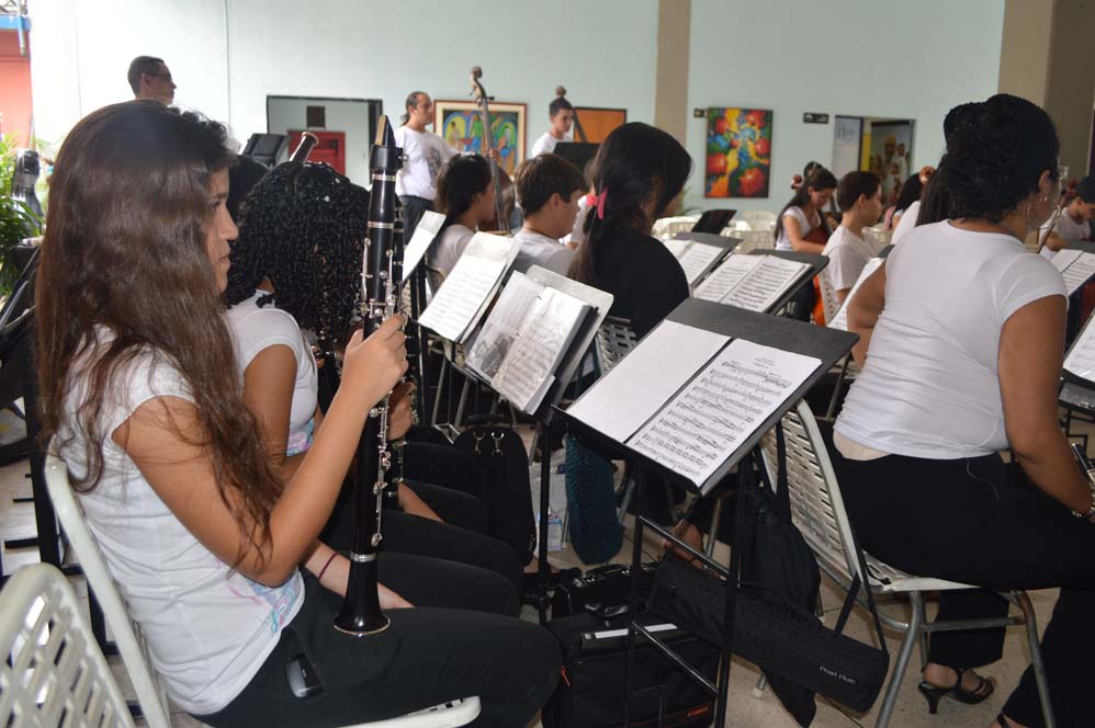 En fotos: ¡Amor a la música! Así ensayan los jóvenes de la orquesta sinfónica