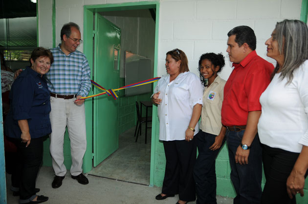 Dividendo Voluntario entregó infraestructura a comunidad educativa Las Tablas