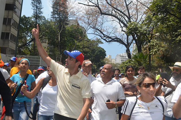 Capriles aseveró que mientras haya problemas en el país habrá razones para estar en las calles