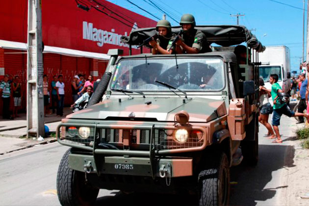 Ejército asume