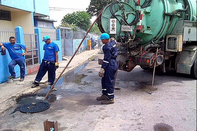 Hidrocentro atendió problemas de drenaje en edificios de La Isabelica