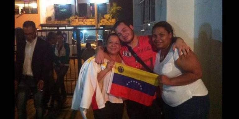 Otorgan medida sustitutiva de libertad al joven carabobeño Andrés León