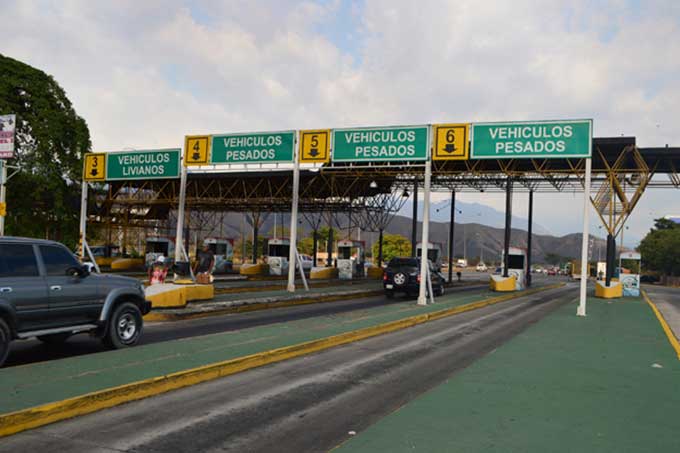 Aroca: reactivación de peajes requiere revisar condiciones de las autopistas