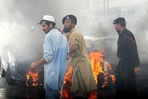 Al menos 10 personas murieron y 40 heridas dejó ataque en Pakistán