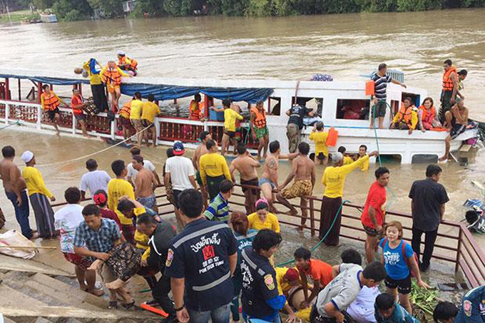 13 muertos tras inundación de un barco en Tailandia