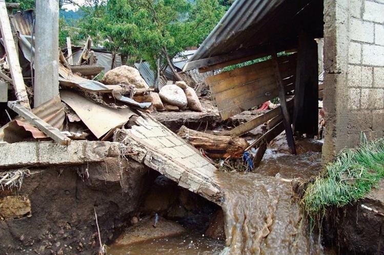 Deslizamiento en Guatemala dejó al menos 10 muertos