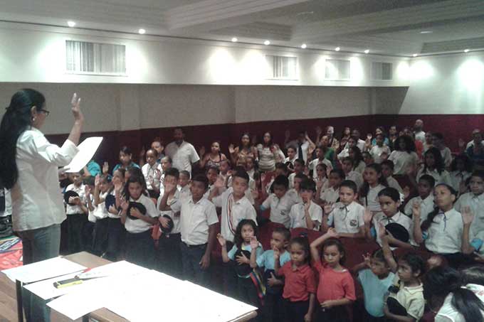 Juramentada Sociedad Bolivariana de escuelas en Puerto Cabello