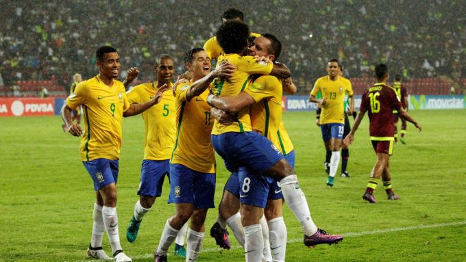 Brasil venció a Venezuela y es líder de las eliminatorias sudamericanas
