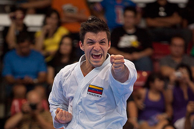 Díaz y Herrera irán por medallas de bronce en el Mundial de Karate