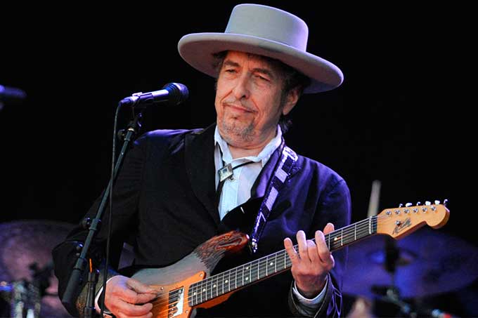 Otorgan Premio Nobel de Literatura 2016 a Bob Dylan