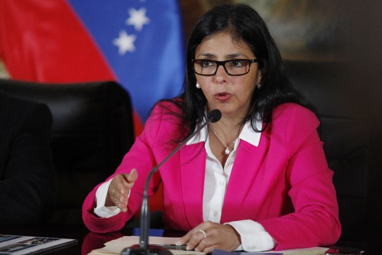 Delcy Rodríguez rechazó posición injerencista contra Venezuela
