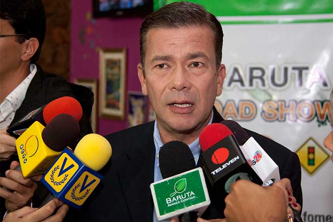 Alcalde Gerardo Blyde le dejó el pelero a UNT