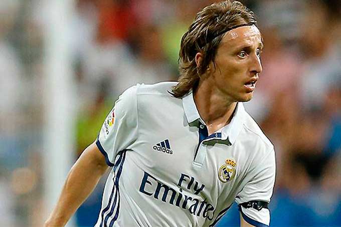 Modric se ausentó de los entrenamientos del Madrid por lesión en la rodilla