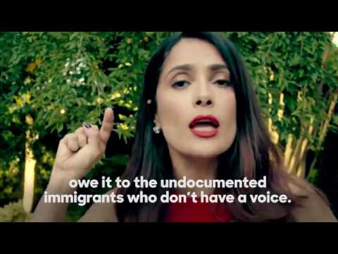 Salma Hayek pidió a los latinos votar por Hillary Clinton