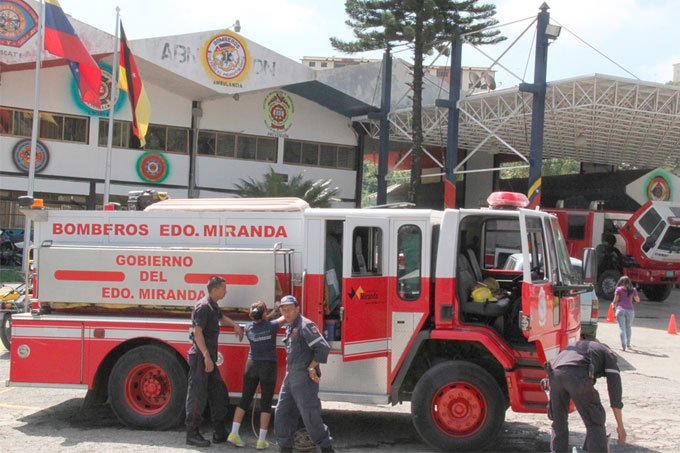 Bomberos de Miranda denuncian a Capriles por acoso laboral