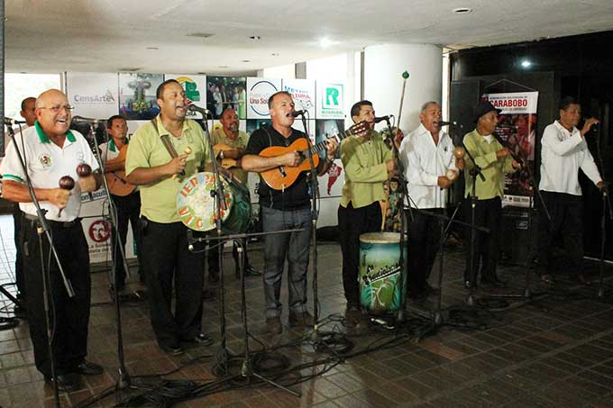 Gobernación inicia este viernes programa “En Carabobo se siente la Navidad ”