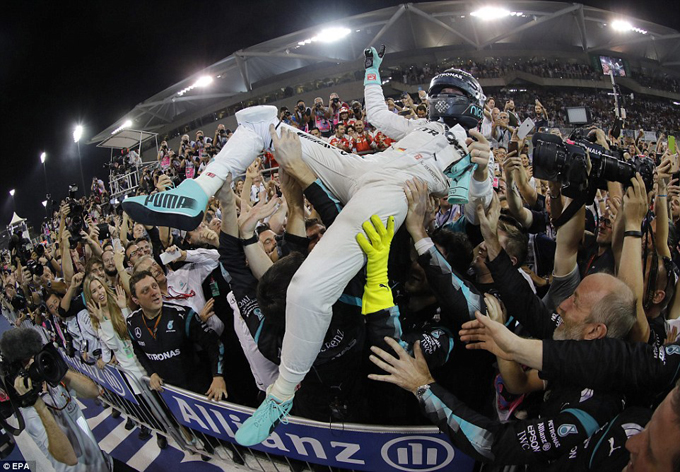 Alemán Nico Rosberg es el campeón mundial de la Fórmula 1 (+fotos)