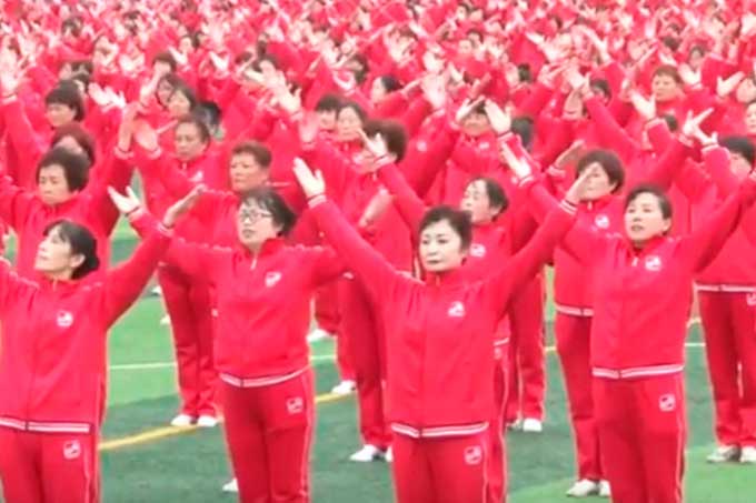 En video: China logró nuevo récord por un baile simultáneo