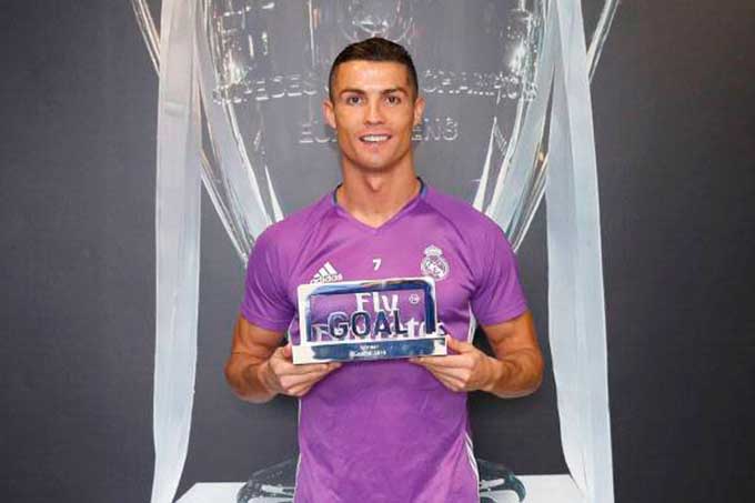 Cristiano Ronaldo recibió premio Goal 50 al mejor jugador del mundo