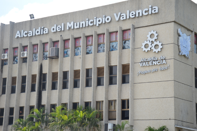 Personal de Alcaldía de Valencia protestó por incumplimiento de pasivos laborales