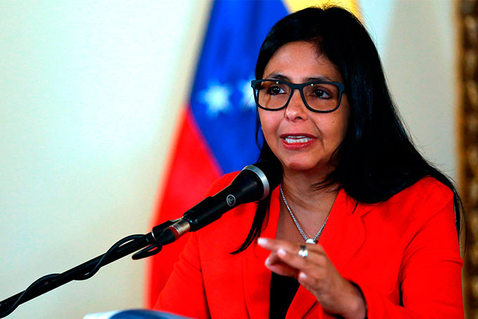 Canciller demandará a Capriles por “falsificación de documento público»