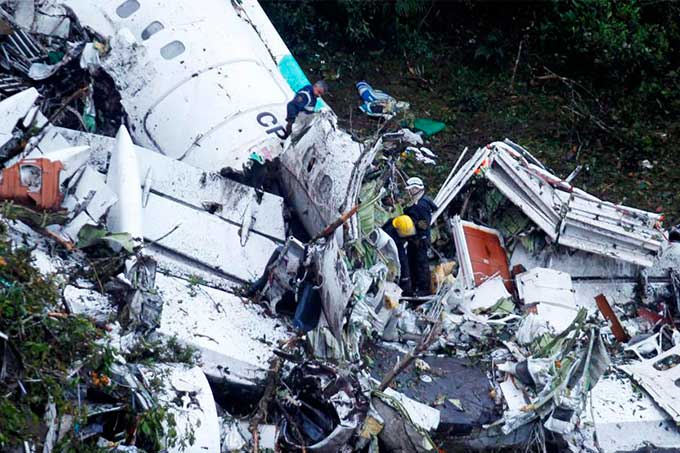 Avión de Chapecoense no tenía combustible al momento del accidente