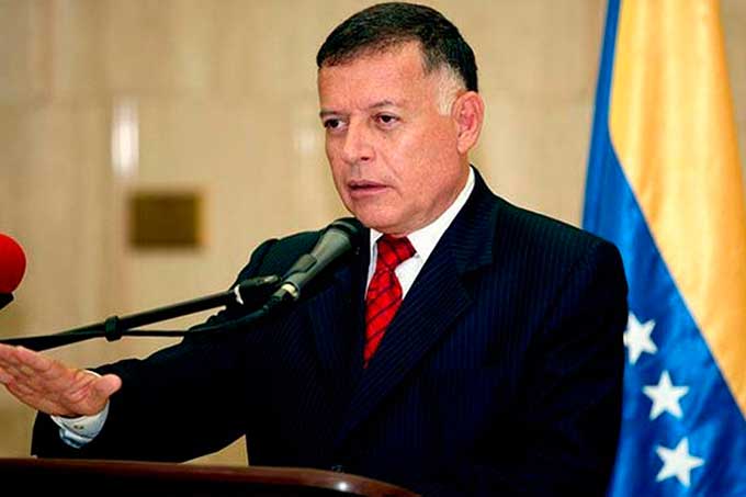 Arias Cárdenas: precio de la gasolina irá incrementando en Zulia