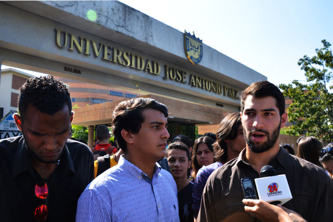 Estudiantes de la UJAP denuncian aumento «desmedido» del 200 %