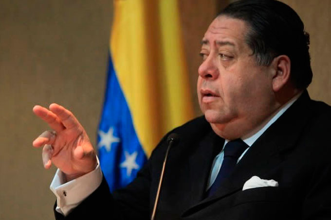 Escarrá afirmó que AN no puede promover juicio en contra de Maduro