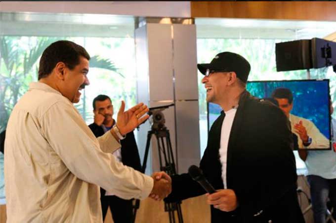 Maduro rindió homenaje a Héctor Lavoe en «La Hora de la Salsa»