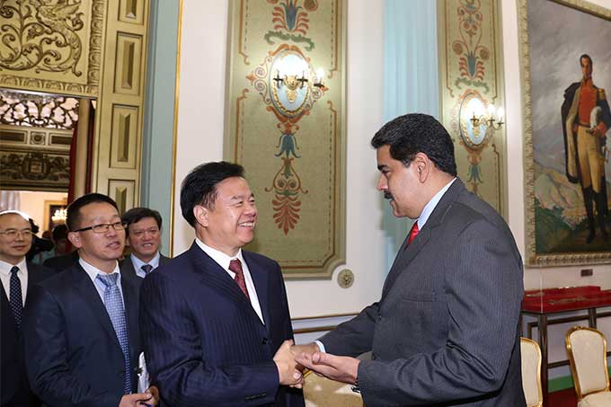 Venezuela realizó acuerdo con China para aumentar producción de petróleo