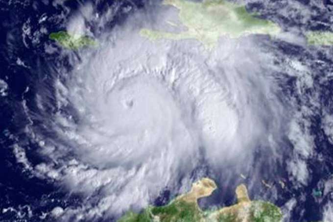 Huracán Otto podría impactar este jueves en Costa Rica y Nicaragua
