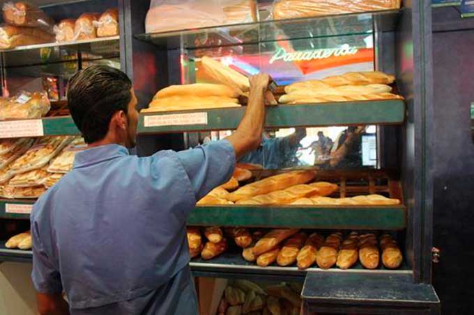 Contreras: panaderías que cierren sin motivo pasarán a manos del CLAP