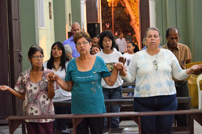 Guacareños participaron con fervor en el inicio de las Misas de Aguinaldo