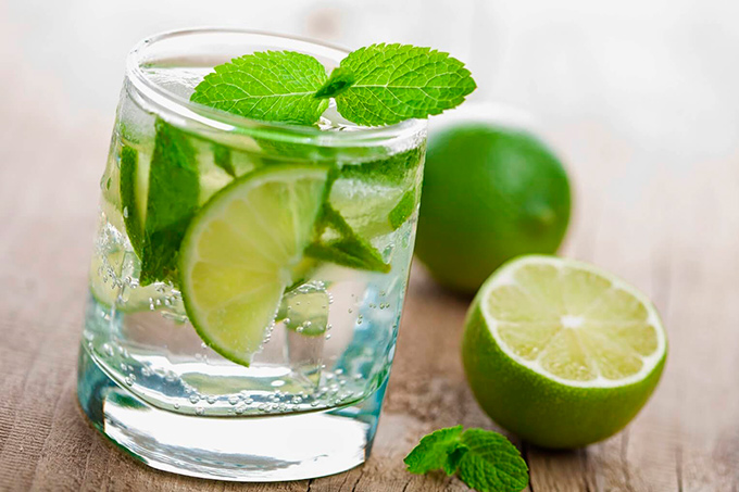 Agua de limón en ayuna te ayudará a aliviar malestares