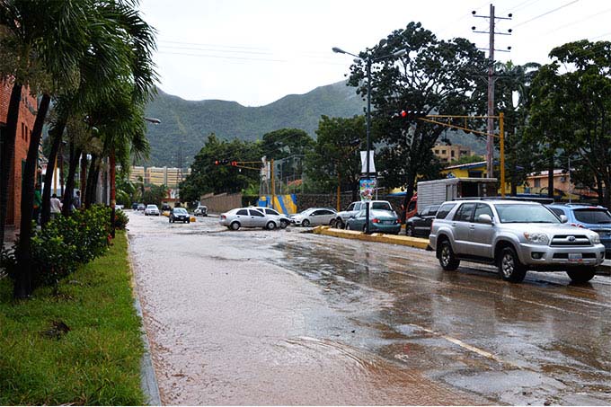 Autopista del Este y Av. Salvador Feo La Cruz sin afectaciones por lluvias
