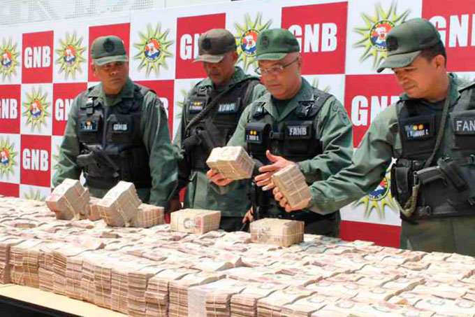 Asociación Bancaria de Venezuela condenó la extracción de efectivo del país