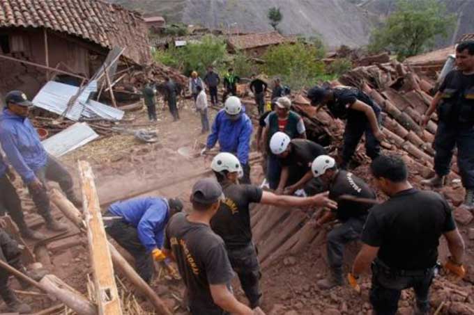 Sube número de fallecidos y damnificados en Perú tras inundaciones