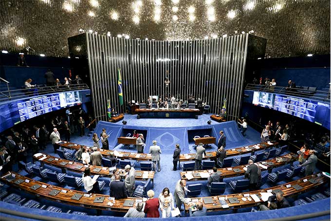 Senado de Brasil no aceptó suspensión de su presidente