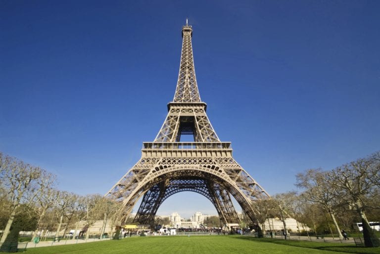 Este martes la torre Eiffel cerró por protesta de sus trabajadores