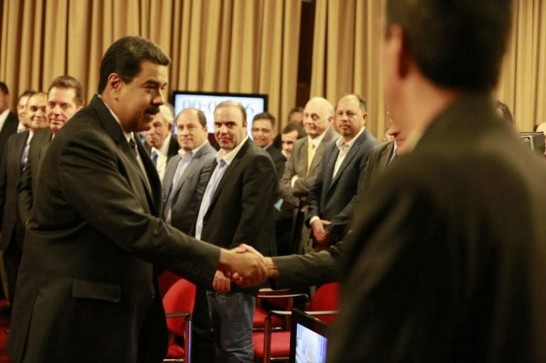 Maduro invitó a empresarios del país a trabajar unidos con el Gobierno