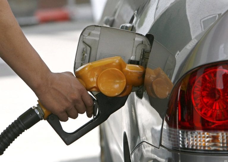 Desde este lunes se cobrará en pesos la gasolina en Ureña y Paraguachón