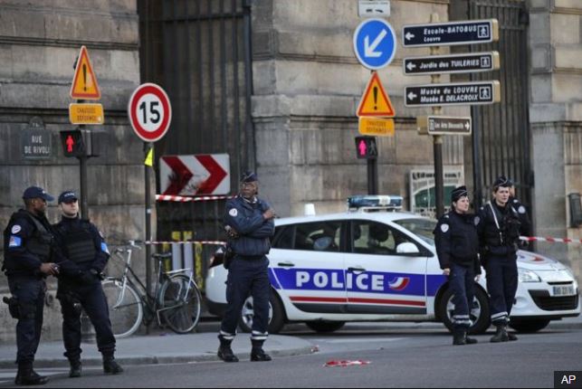 Difunden imagen del terrorista que causó pánico en el Museo del Louvre