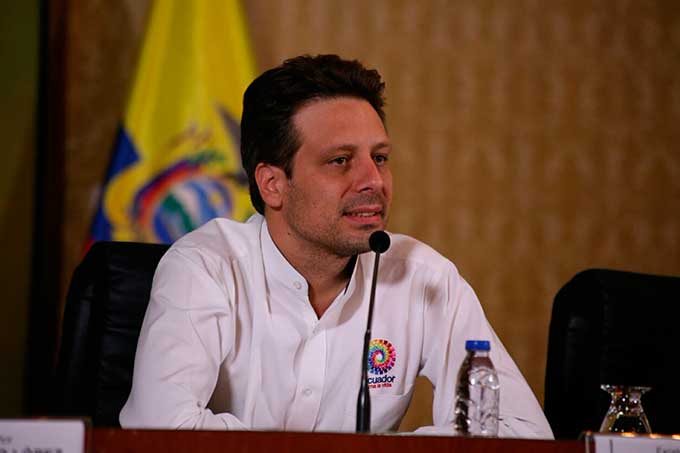 Ecuador apoyará lo que solicite Venezuela para contribuir en el diálogo