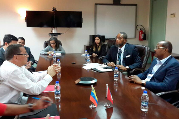 Venezuela busca promover intercambio con naciones de Petrocaribe