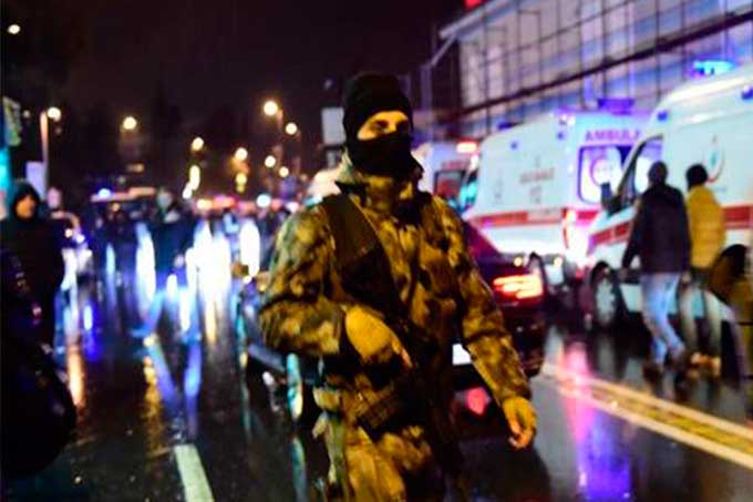 Atentado en una cafetería en Estambul deja al menos 5 heridos
